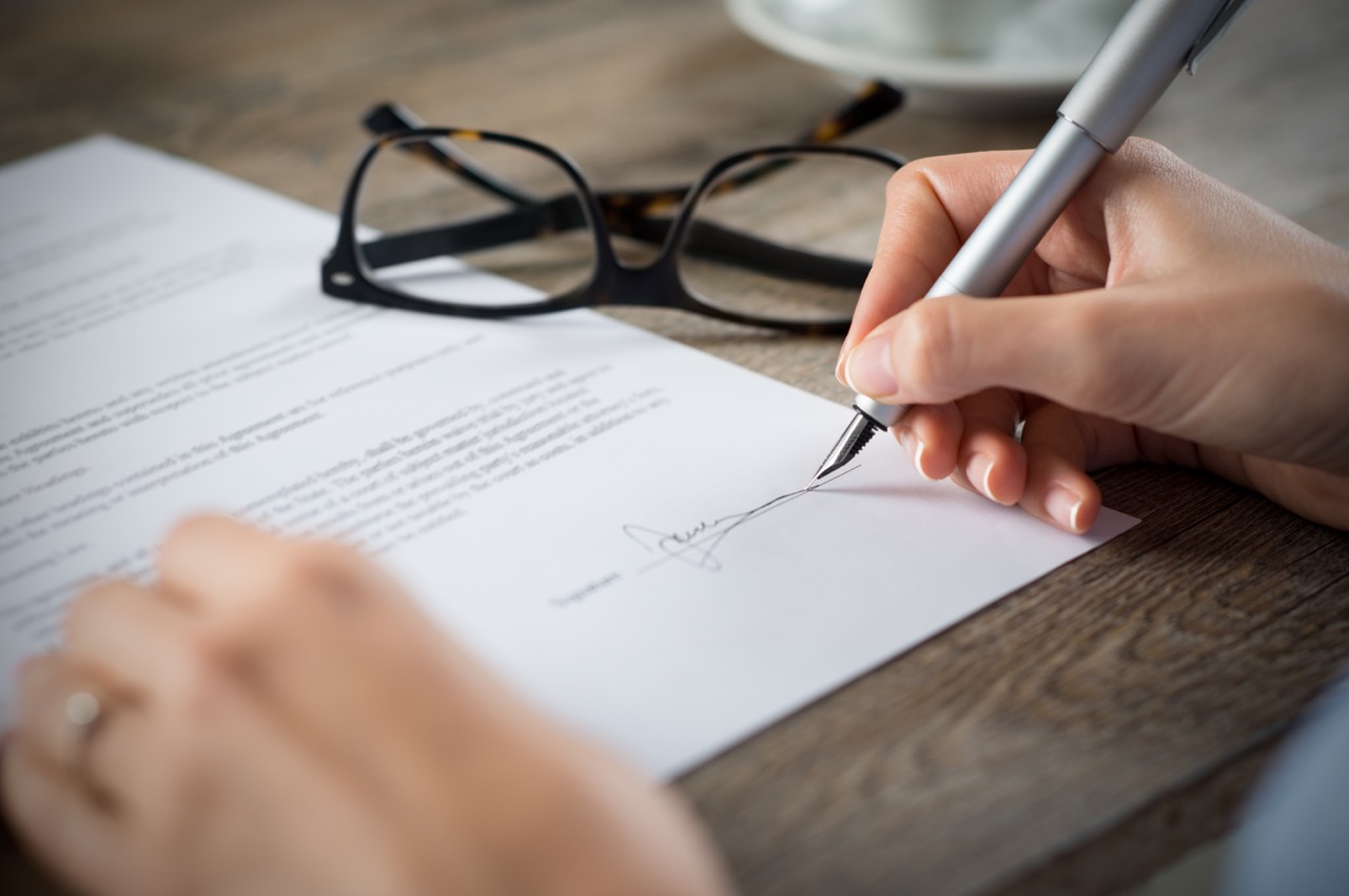 Signing a rental contract as a landlord in Menifee, CA